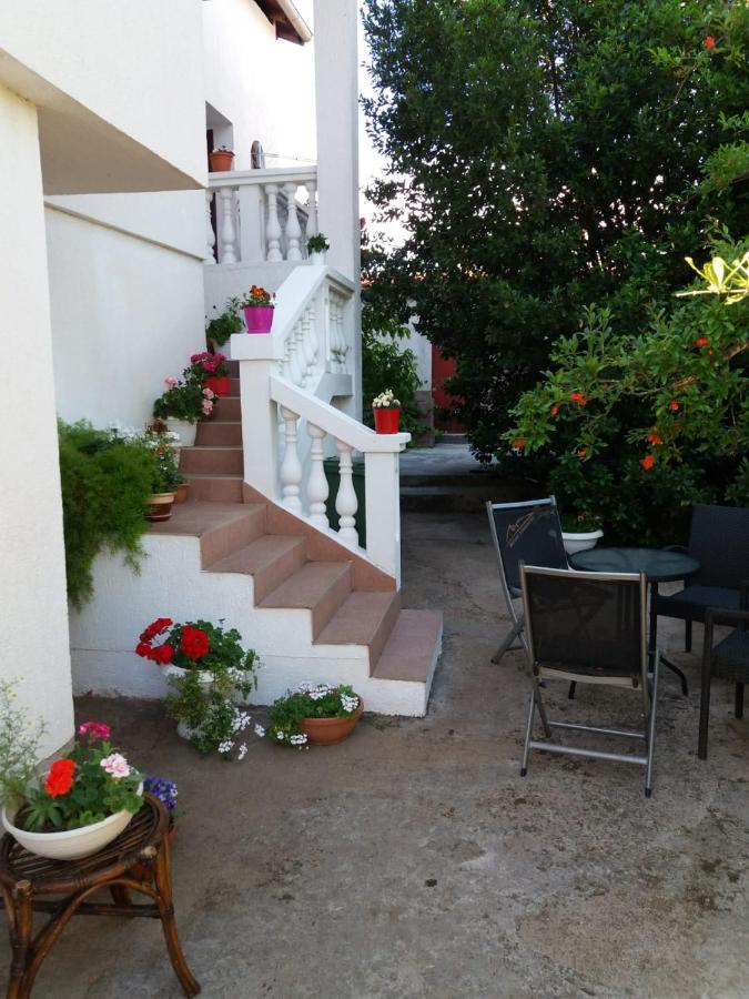 Apartman Sunce Raslina Exterior foto